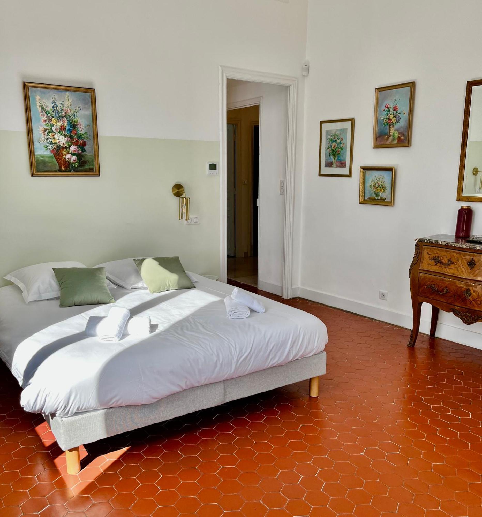 Villa Les Roches Mandelieu Exteriör bild